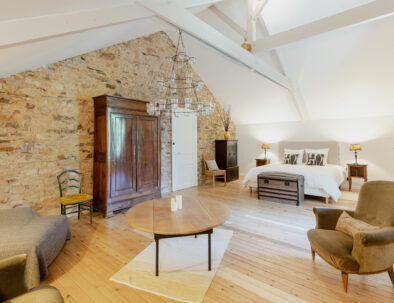 villa-meguinelle_chambre_jaune